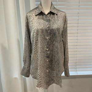 H&M Black and White Patterned Garment